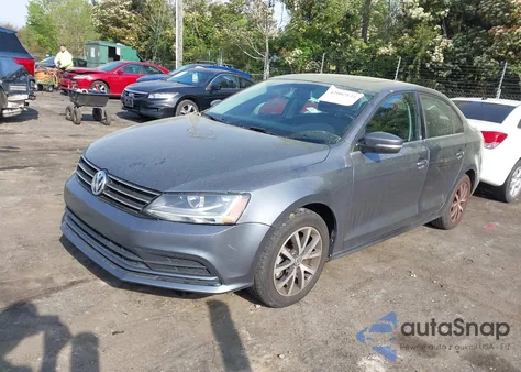 2017 Volkswagen Jetta 1.4T Se z USA, uszkodzony, nr VIN 3VWDB7AJ2HM279565